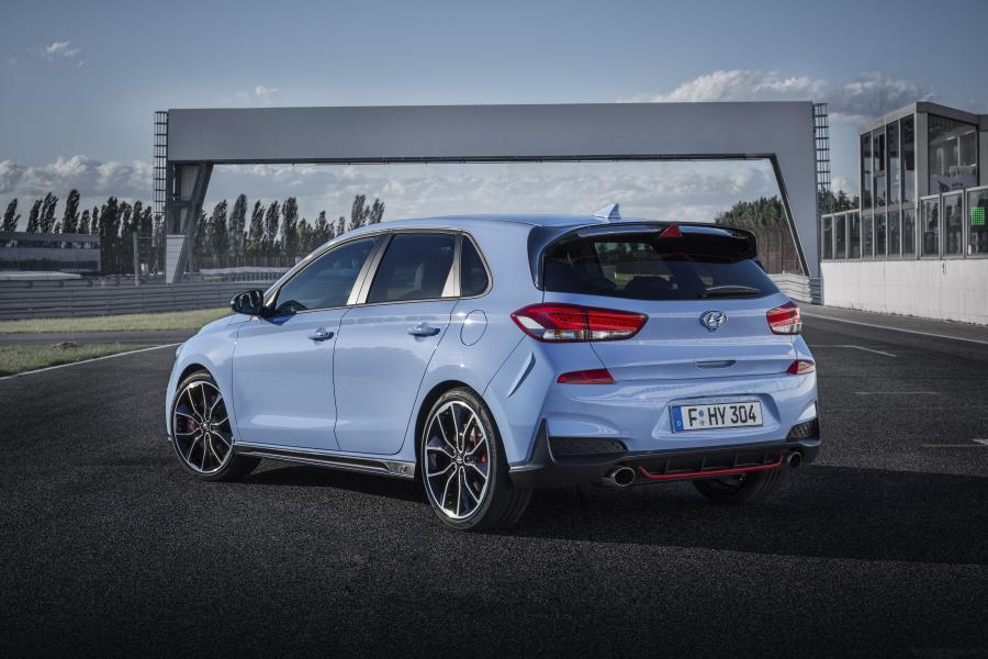  Hyundai i30 N 2017 года  (WW) (фото 16 из 47)